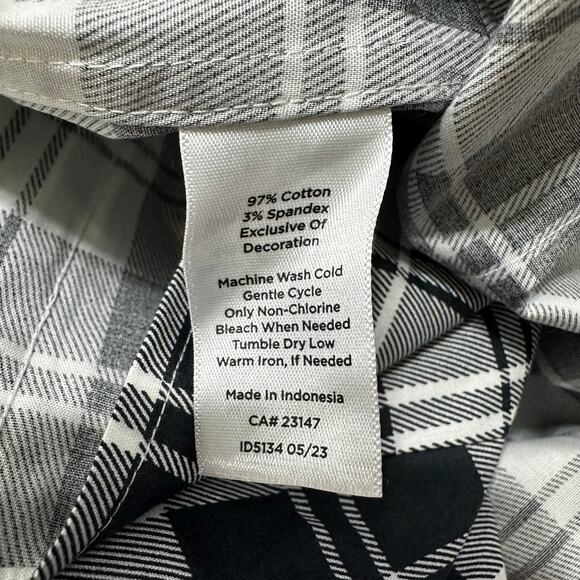 Catherines Button Up Shirt 26/28W Top Womens 3X Blue Tan White Pockets V Neck - Picture 6 of 8